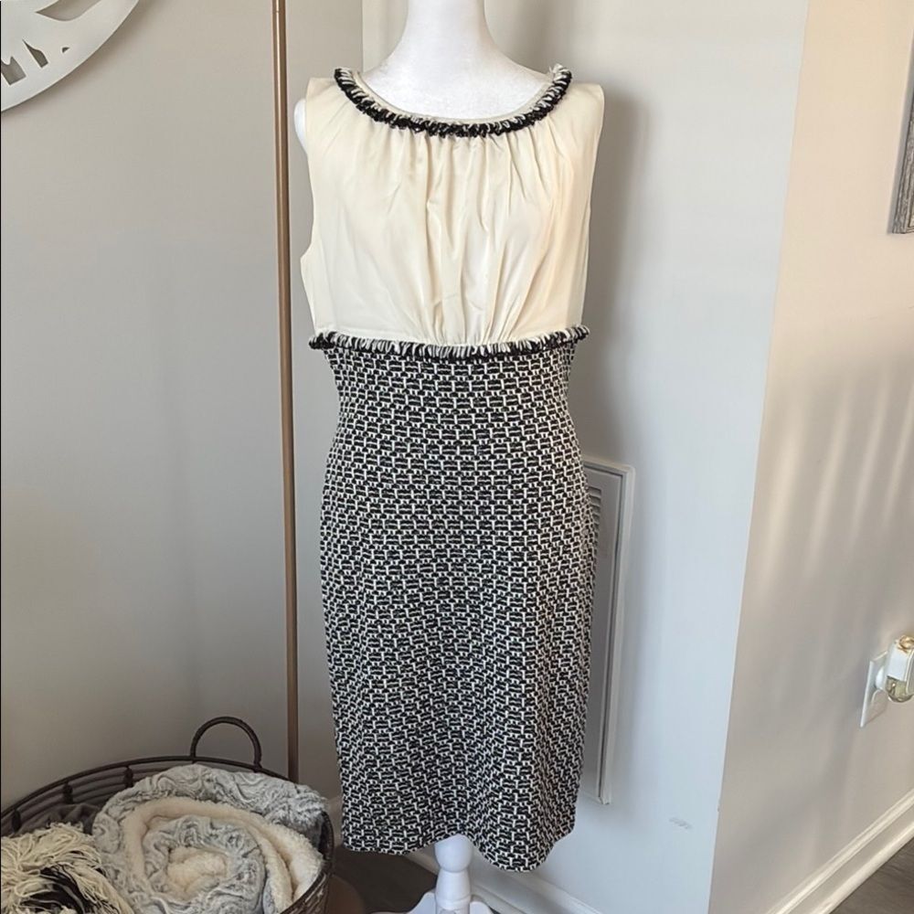 Elegant St. John's Bay Sheath Dress Cream and Black Sleeveless